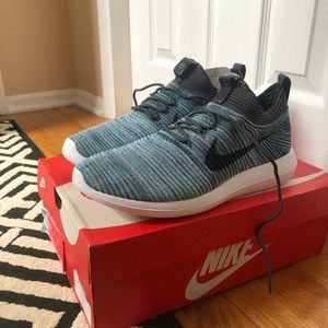 *NIB* Mens Nike Roshe Two Flyknit V2